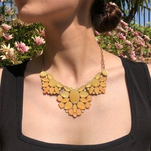 Ombré gems statement necklace